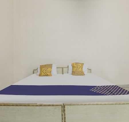 Oyo Hotel Radhe Krishna Marriage Hall Lucknow Ngoại thất bức ảnh