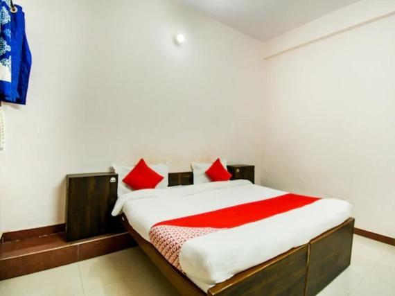 Oyo Hotel Radhe Krishna Marriage Hall Lucknow Ngoại thất bức ảnh
