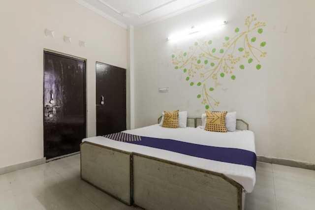 Oyo Hotel Radhe Krishna Marriage Hall Lucknow Ngoại thất bức ảnh