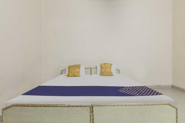 Oyo Hotel Radhe Krishna Marriage Hall Lucknow Ngoại thất bức ảnh